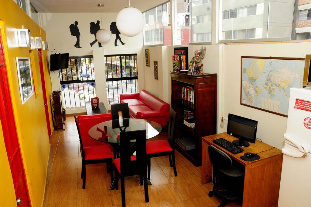 Flying Dog Hostel Lima Szoba fotó
